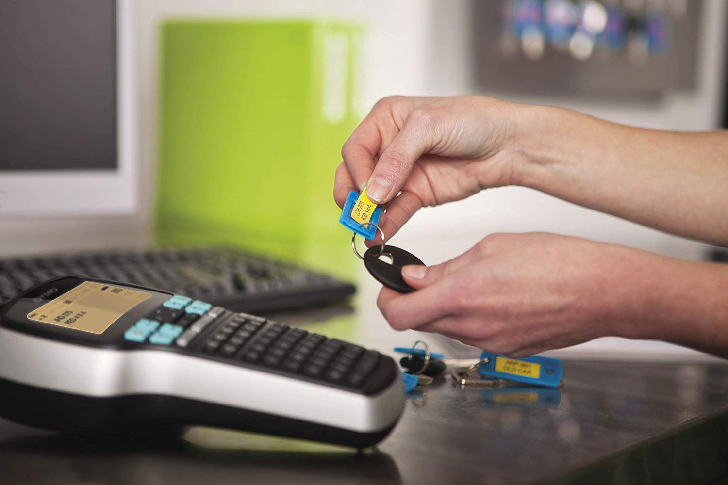 Máy In Nhãn Cầm Tay Dymo LabelManager